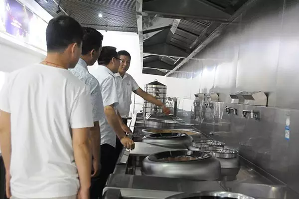 中国职业装产业协会考察金年会app3