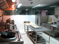 现在的餐馆一般用什么商用后厨设备?